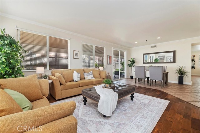 Detail Gallery Image 11 of 44 For 24320 Calle Estancia, Murrieta,  CA 92562 - 6 Beds | 3 Baths