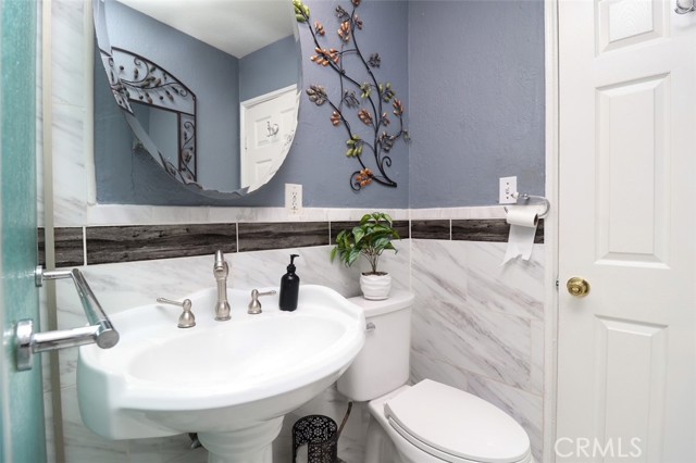 Detail Gallery Image 5 of 31 For 2225 W 153rd St, Compton,  CA 90220 - 3 Beds | 1/1 Baths