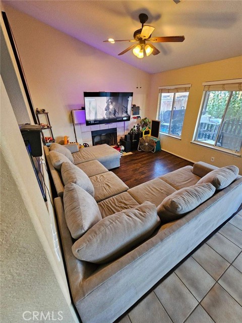 Detail Gallery Image 13 of 39 For 13240 Country Ct, Victorville,  CA 92392 - 3 Beds | 2 Baths