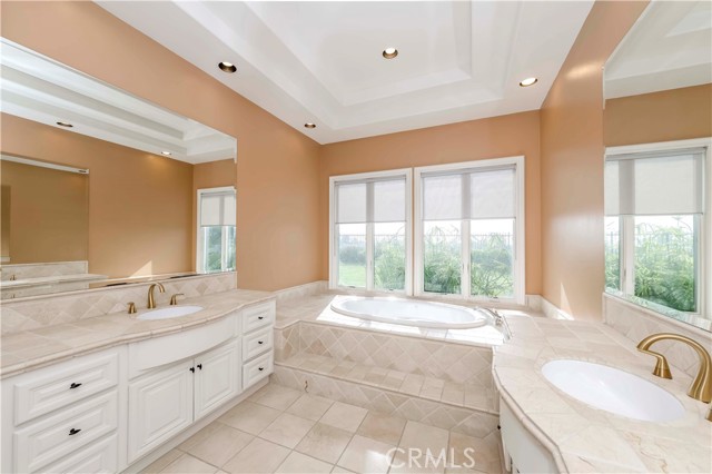 Detail Gallery Image 10 of 42 For 4 Santa Cruz, Rolling Hills Estates,  CA 90274 - 5 Beds | 5 Baths