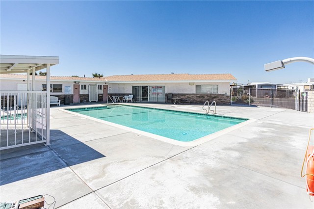 Detail Gallery Image 50 of 55 For 14411 Palmdale Rd #64,  Victorville,  CA 92392 - 3 Beds | 2 Baths
