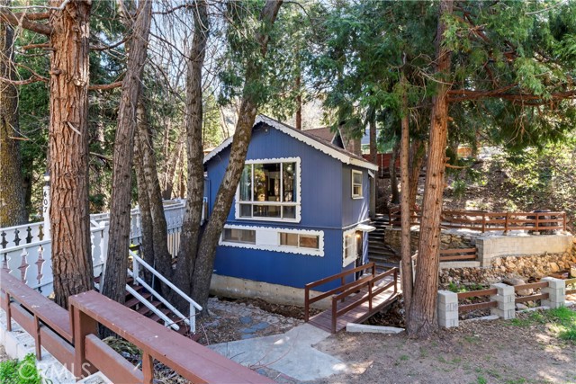 407 Dart Canyon Road, Crestline CA: https://media.crmls.org/medias/92306dbe-de6f-438d-b0cb-01e7a17a691d.jpg