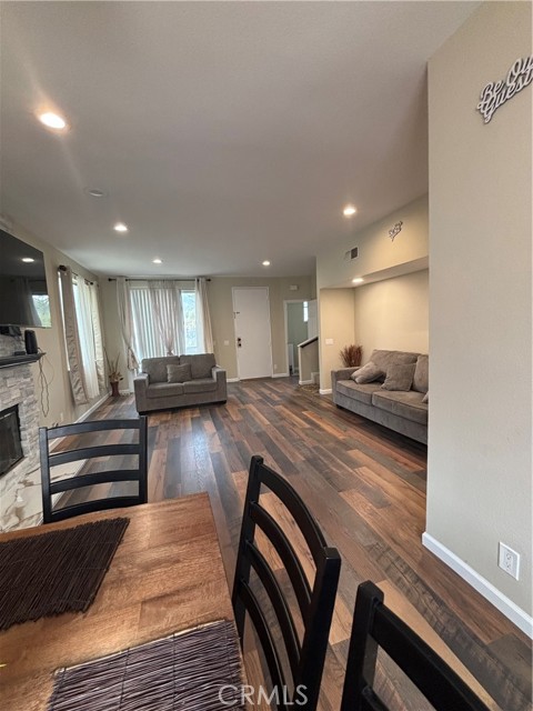 Detail Gallery Image 6 of 17 For 13901 Olive View Ln #57,  Sylmar,  CA 91342 - 3 Beds | 3 Baths