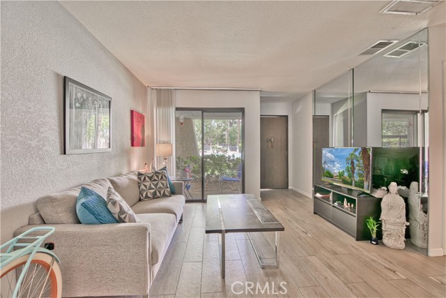 Image 4 for 680 Ashurst CT #114