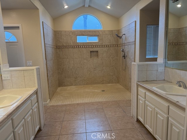 Detail Gallery Image 6 of 9 For 4880 Brookhill, Jurupa Valley,  CA 92509 - 4 Beds | 3 Baths