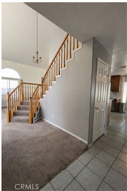 Detail Gallery Image 7 of 20 For 17068 Jurassic, Victorville,  CA 92394 - 4 Beds | 3 Baths