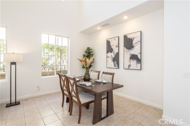 Detail Gallery Image 8 of 49 For 11787 Oakhurst Way, Porter Ranch,  CA 91326 - 5 Beds | 3 Baths