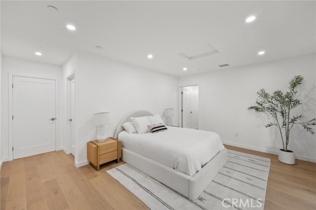 14328 Emelita Street, Sherman Oaks CA: https://media.crmls.org/medias/9231aded-80a4-47bb-b941-58a3287bad97.jpg