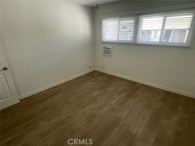 Detail Gallery Image 10 of 13 For 14413 Califa St #3,  Sherman Oaks,  CA 91401 - 3 Beds | 2 Baths