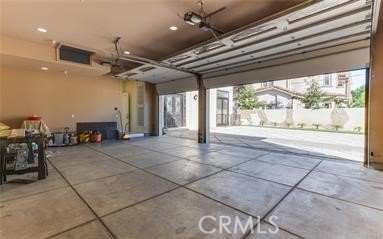 https://media.crmls.org/medias/9232d74d-e806-408f-b910-98ed0b6889eb.jpg?preset=X-Large