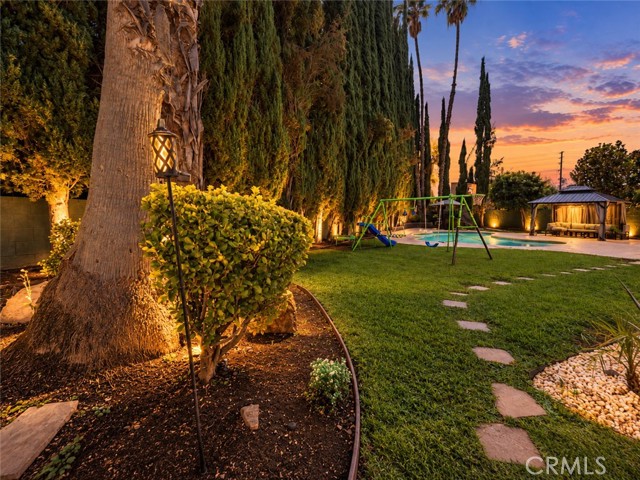 22828 Hartland Street photo 45