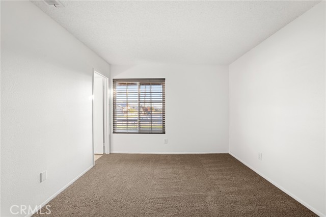 Detail Gallery Image 14 of 33 For 1549 Agate, Colton,  CA 92324 - 3 Beds | 2 Baths