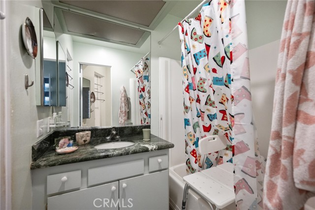 2235 W 25th Street, San Pedro CA: https://media.crmls.org/medias/92336668-5078-40be-ad74-d0e908b54039.jpg