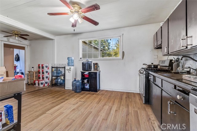 Detail Gallery Image 14 of 21 For 1555 Hillcrest, Fallbrook,  CA 92028 - 5 Beds | 4 Baths