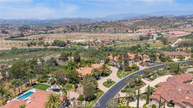 31396 Lake Vista Circle, Bonsall CA: https://media.crmls.org/medias/92347a6b-182e-4921-b71c-a50e75ebcc31.jpg
