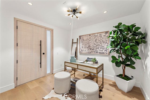 Detail Gallery Image 3 of 23 For 20462 Santa Ana Ave #G,  Newport Beach,  CA 92660 - 3 Beds | 3 Baths
