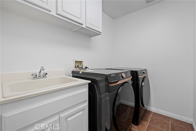 17530 Dry Run Court, Riverside CA: https://media.crmls.org/medias/92355e99-86ad-4f31-b194-958c4ad0efcc.jpg