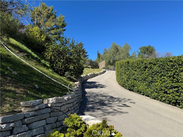 Detail Gallery Image 16 of 19 For 3 Ambar Dr, Woodland Hills,  CA 91364 - – Beds | – Baths