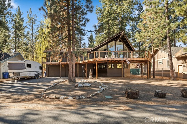 Detail Gallery Image 2 of 43 For 210 N Eureka Dr, Big Bear Lake,  CA 92315 - 4 Beds | 3 Baths