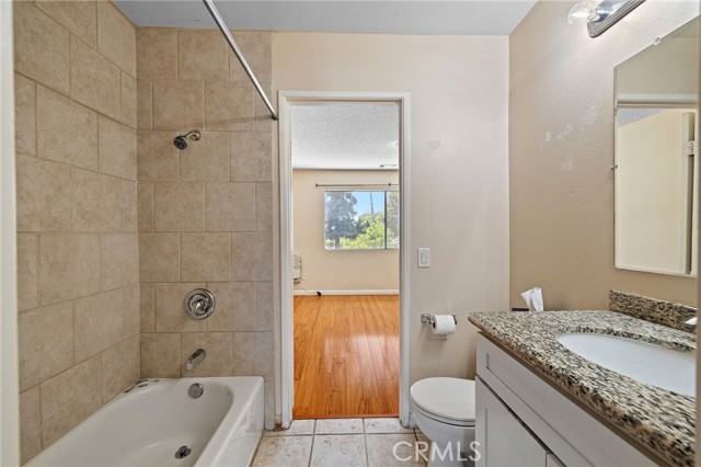 1115 W Francis Street, Ontario CA: https://media.crmls.org/medias/92359860-f8c6-457b-bc8b-09169ccdf89b.jpg