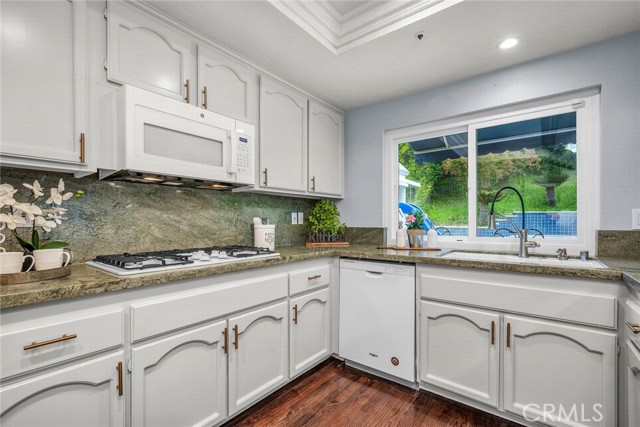 Detail Gallery Image 7 of 37 For 24441 Indian Hill Ln, West Hills,  CA 91307 - 3 Beds | 3 Baths