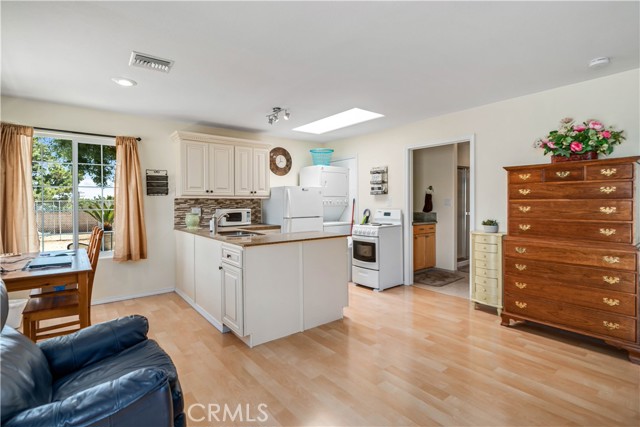 Detail Gallery Image 22 of 48 For 6151 Hickory St, Palmdale,  CA 93551 - 4 Beds | 2 Baths