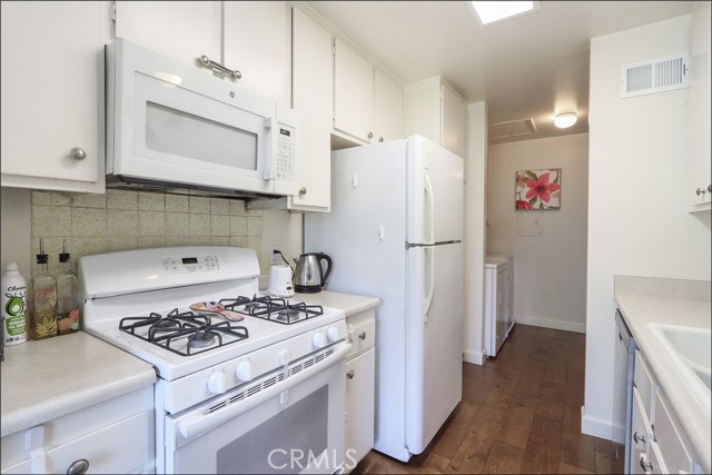23068 Via Cereza, Mission Viejo CA: https://media.crmls.org/medias/923680a3-417a-4bc1-99ab-f3e855253a51.jpg
