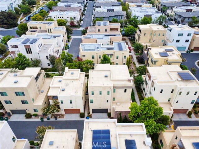 320 Magnet, Irvine CA: https://media.crmls.org/medias/9236a676-c5ab-48f1-9ce9-4d943871d2da.jpg