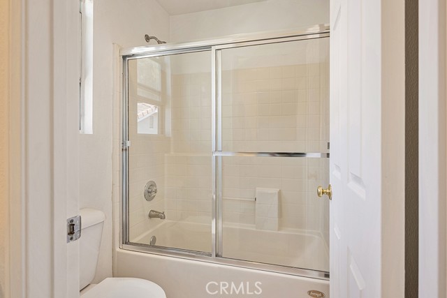 Detail Gallery Image 28 of 62 For 14846 Narcissus Crest Ave, Canyon Country,  CA 91387 - 5 Beds | 2/1 Baths