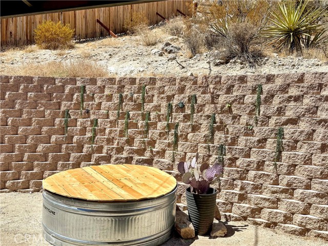 8244 Balsa Avenue, Yucca Valley CA: https://media.crmls.org/medias/9237fb09-2eeb-482f-8364-bce0287828ec.jpg
