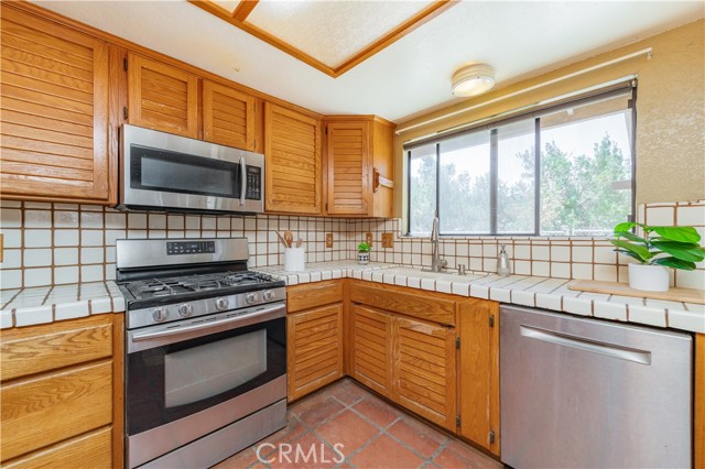 1181 Barkley Ranch Road, Pinon Hills CA: https://media.crmls.org/medias/92380d29-bfe7-4b5e-a7de-49b8a46a7bc3.jpg