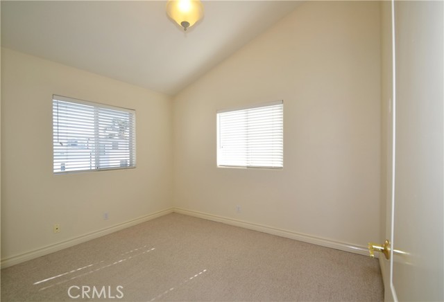 Detail Gallery Image 18 of 23 For 2203 Harriman Ln #B,  Redondo Beach,  CA 90278 - 4 Beds | 2/1 Baths