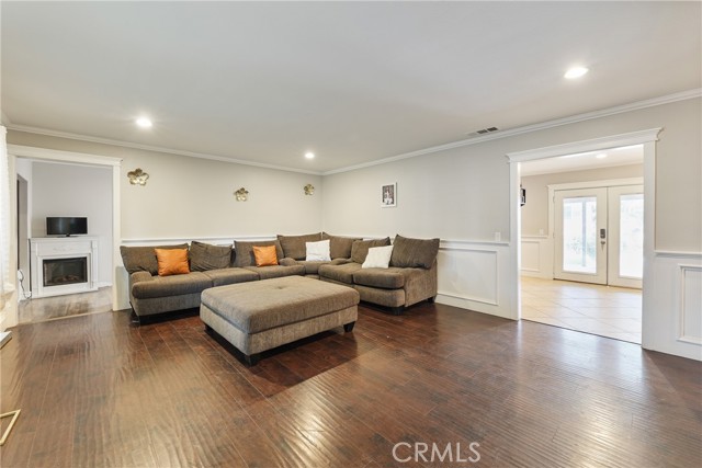 8963 Bold Ruler Lane, Jurupa Valley CA: https://media.crmls.org/medias/92388a50-5c0d-4eb8-a49b-5b558a30c386.jpg