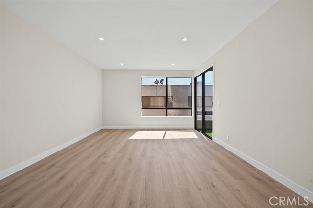 4641 Fulton Avenue, Sherman Oaks CA: https://media.crmls.org/medias/9238c1aa-8031-4217-a4a6-e8b3a5d6ce3b.jpg