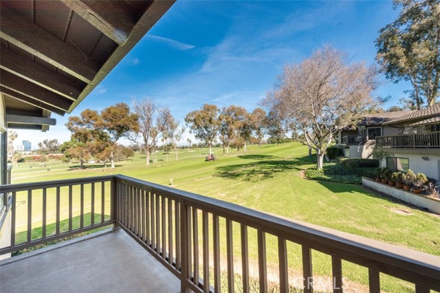 Detail Gallery Image 4 of 36 For 2 Flores, Irvine,  CA 92612 - 3 Beds | 2/1 Baths