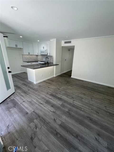 Detail Gallery Image 2 of 5 For 5743 Klump #3,  North Hollywood,  CA 91601 - 1 Beds | 1 Baths