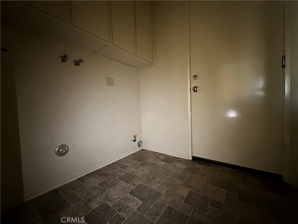https://media.crmls.org/medias/923a9cb1-b640-4f6a-842c-2d71f2fb9722.jpg?preset=X-Large