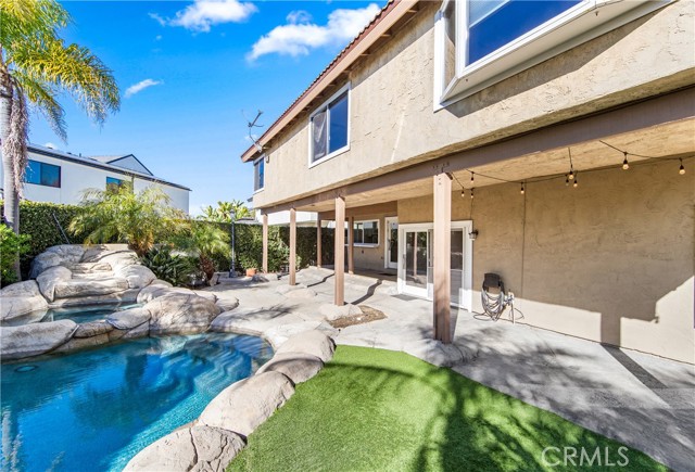 Detail Gallery Image 57 of 67 For 16293 Wayfarer Ln, Huntington Beach,  CA 92649 - 5 Beds | 3/1 Baths