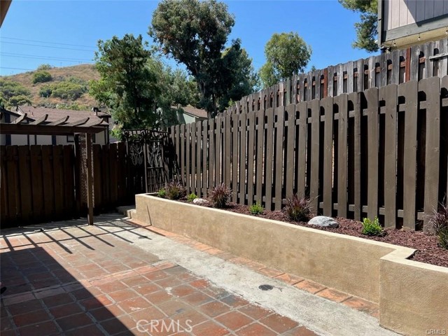 Detail Gallery Image 11 of 24 For 10831 Roycroft St #72,  Sun Valley,  CA 91352 - 3 Beds | 2/1 Baths