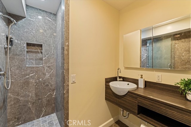 Detail Gallery Image 27 of 38 For 866 Sierra Madre Villa Ave #7,  Pasadena,  CA 91107 - 3 Beds | 2/1 Baths