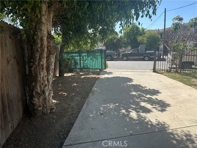 3831 Wall Street, Los Angeles CA: https://media.crmls.org/medias/923ccb00-95c0-434b-878a-5a2aabddf7ae.jpg