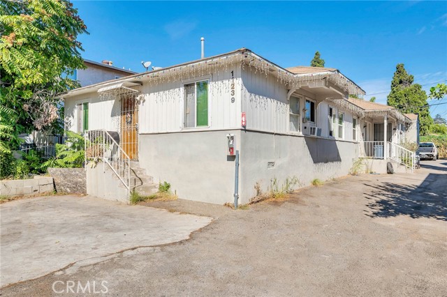 Detail Gallery Image 1 of 1 For 11239 Emelita St, North Hollywood,  CA 91601 - – Beds | – Baths