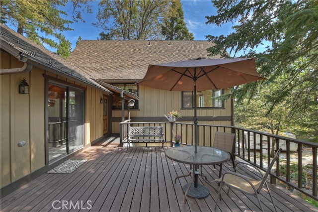 Detail Gallery Image 9 of 57 For 26146 Circle Dr, Lake Arrowhead,  CA 92352 - 3 Beds | 2 Baths