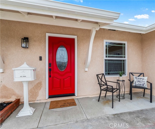 5472 Santa Gertrudes, Garden Grove CA: https://media.crmls.org/medias/923eebf7-5727-49de-bb78-88cb7d271550.jpg
