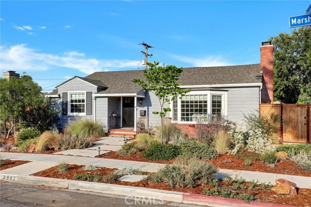 Detail Gallery Image 1 of 52 For 3902 North Marshall Way, Long Beach,  CA 90807 - 2 Beds | 1 Baths