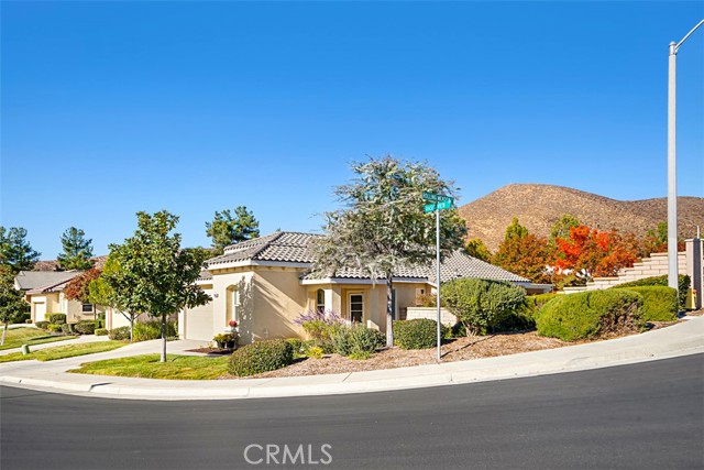 Detail Gallery Image 1 of 51 For 28514 Oasis View Cir, Menifee,  CA 92584 - 2 Beds | 2 Baths