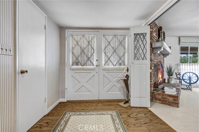 10417 Laramie Avenue, Chatsworth CA: https://media.crmls.org/medias/923fdb57-a0bd-4d15-a4fb-59be5c2dc311.jpg
