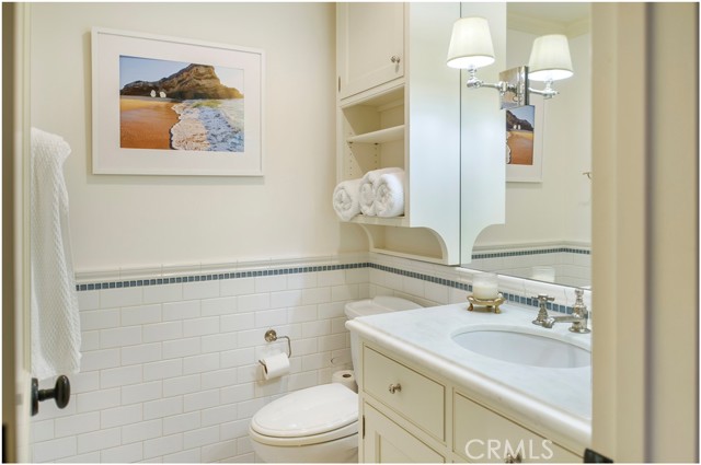 Detail Gallery Image 32 of 75 For 3 N Stonington Rd, Laguna Beach,  CA 92651 - 3 Beds | 2/1 Baths