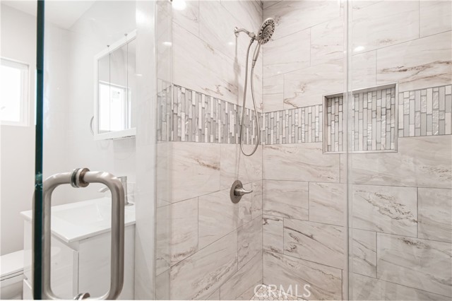 10915 Whitaker Avenue, Granada Hills CA: https://media.crmls.org/medias/92410dad-d7e6-4876-b0f9-ca7849280d0d.jpg
