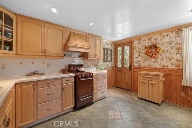 Detail Gallery Image 9 of 31 For 38855 Big Bear, Big Bear Lake,  CA 92315 - 3 Beds | 2 Baths